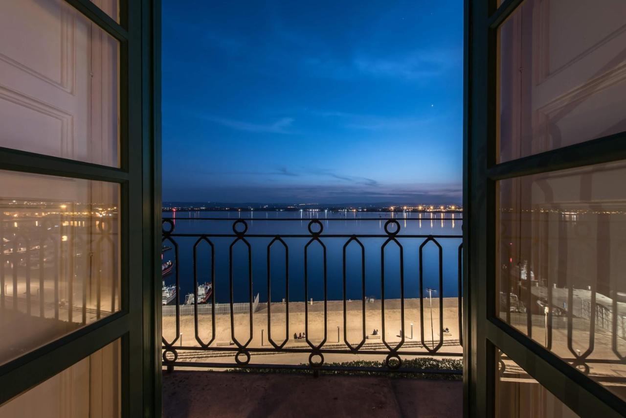 Duomo Seaside Deluxe Apartment By Ortigia Apartments Szirakúza Kültér fotó