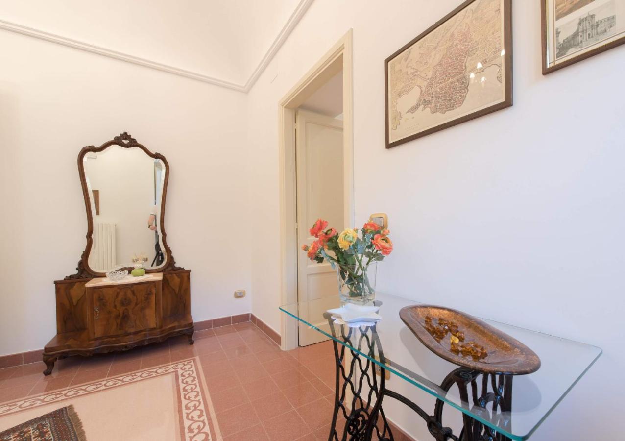 Duomo Seaside Deluxe Apartment By Ortigia Apartments Szirakúza Kültér fotó