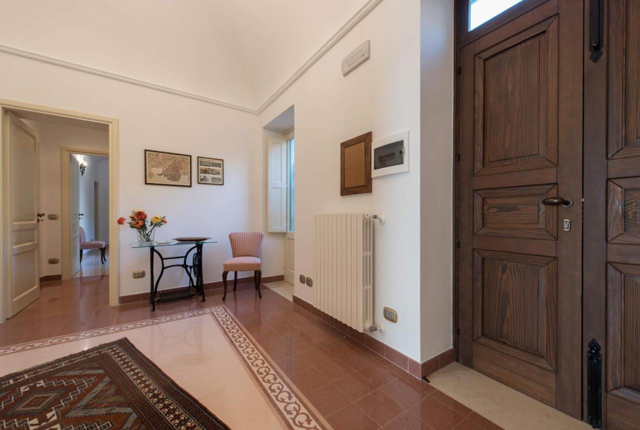 Duomo Seaside Deluxe Apartment By Ortigia Apartments Szirakúza Kültér fotó