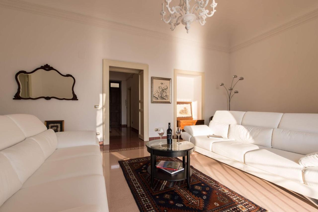 Duomo Seaside Deluxe Apartment By Ortigia Apartments Szirakúza Kültér fotó